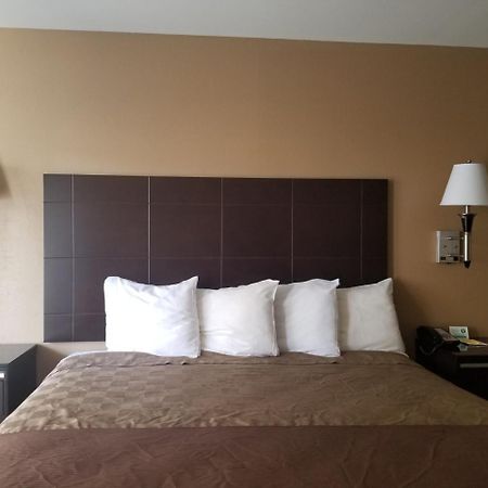 Sunburst Spa & Suites Motel Los Angeles Room photo